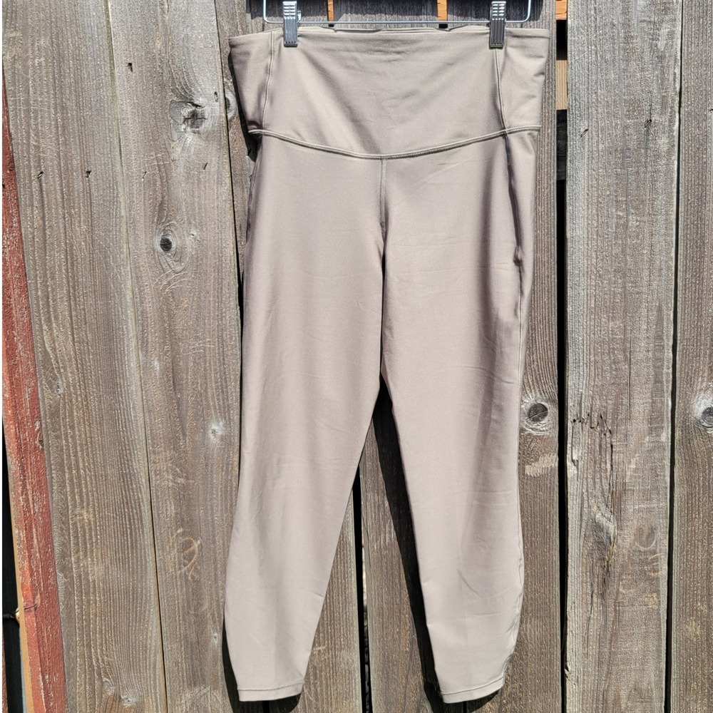 All in Motion Womens High Rise Leggings Taupe Brown Zipper Pocket Size L
